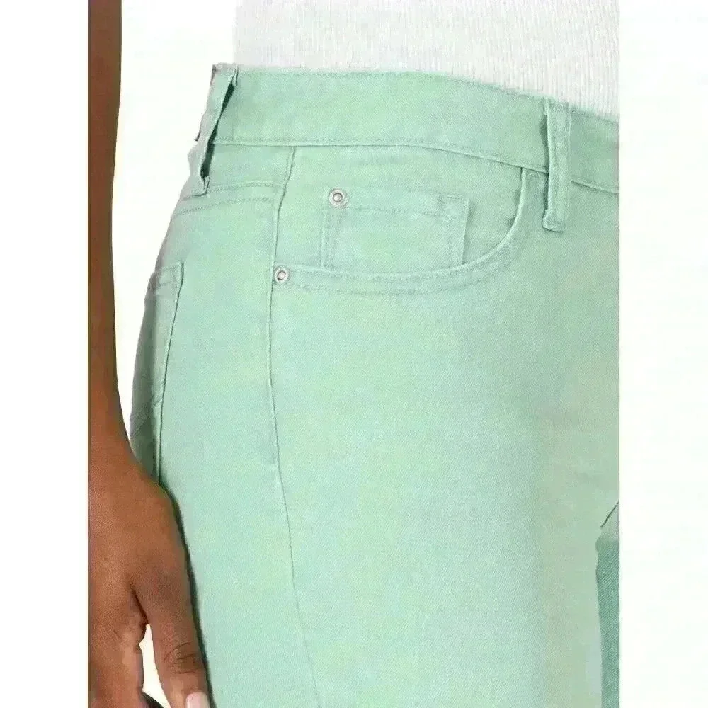 Lee Women's Regular Fit Midrise Capri, Palm (Light Green) Premium Stretch - Picture 6 of 10